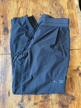 Athleta Performance Cargo Jogger Pant